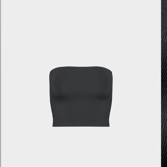 Aritzia Babaton Second Skin Contour Black Tube Top, new without tags - Picture 9 of 10